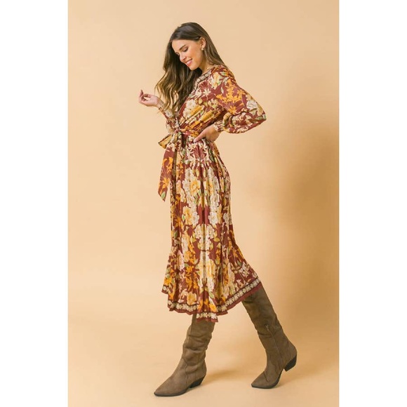 Floral Pleated Midi Dress - Picture 7 of 9